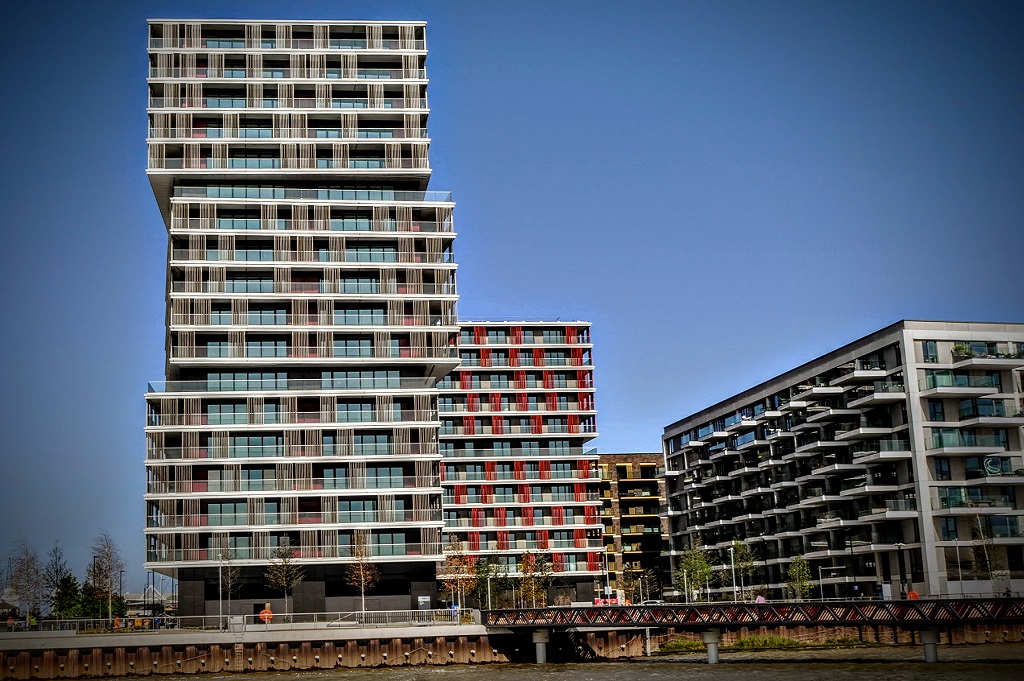 Marco Polo & James Cook Apartment Towers at Royal Wharf | PSP Architectural Bespoke Panels